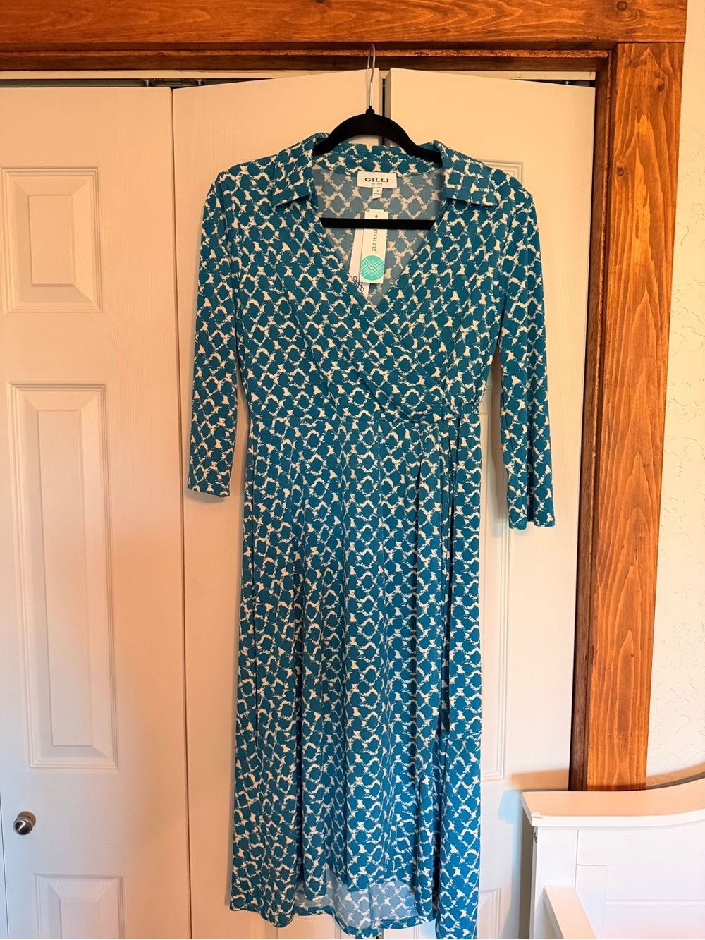 Gilli Teal and White Printed Wrap-Style 3/4 Sleeve Midi Dress